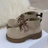 Botas Martin de plataforma alta para mujer, botas amarillas estilo británico, nuevo modelo otoño e invierno 2026, tacón cuadrado, botines cortos de cordones para mujer