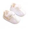 Sandálias para Bebê Menino Verão 0-1 Ano Sapatos de Bebê Sapatos de Verão Respiráveis em Malha com Solado Macio Sapatos para Recém-Nascidos e Crianças Pequenas Primavera e Outono