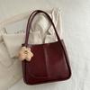 Bolsa de Ombro Texturizada para Roupa de Trabalho Retrô de Grande Capacidade Feminina 2023 Outono e Inverno Nova Bolsa Casual Versátil Bolsa Tote Moderna
