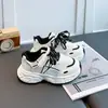 Zapatos de Papá Rojos Zapatos de Niña Estilo Nuevo Primavera y Otoño Suela Suave Ligeros para Niños Zapatos Deportivos de Papá Zapatos Blancos Edad Media