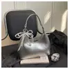 Bolsa Balde Minimalista de Mão 2026 Primavera Nova Elegante e Moderna Bolsa de Ombro Moda de Nicho Bolsa Transversal