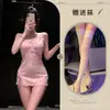 Nova Camisola Sexy Guino com Renda Vazada e Decote em V Profundo para Mulheres, Vestido Curto Floral com Alças Finas e Design Sedutor nas Costas