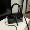Transfronterizo 2024 Nuevo Estilo Americano Retro Diseño de Nicho Bolso de Hombro Cruzado Simple para el Trabajo Bolso de Mano de Moda