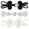 Botón Hecho a Mano Botón Flor de Ciruelo China Mariposa Enrollando Cabeza de Perla Tres Círculos Retro Hanfu Traje Tang Hecho a Mano Cheongsam