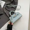 Bolsa de mão pequena de alta qualidade e estilosa para mulheres, novo estilo 2026, bolsa transversal moderna e versátil, bolsa de verão super popular, bolsa platina.