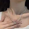 Colar de Pérolas de Cristal Borboleta Diamante Triturado Estilo Fada para Mulheres, Corrente Delicada para Clavícula de Nicho, Versátil para Primavera e Verão, Melhora o Ambiente