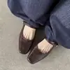 Muy Elegantes y Cómodos de Llevar, No se Resbalan del Talón, Zapatos Mary Jane de Piel de Oveja 2026, Tacón de Bloque Bajo, Punta Cuadrada, Piel Genuina, Correa Única con Hebilla, Zapatos para Mujer