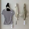 Liquidación, Sin Devoluciones ni Cambios. Moda de Verano para Mujer Elegante Estilo Puro Deseo Diseño a Cuadros Texturizado Ajustado Hombro Asimétrico Manga Corta Camiseta 1170