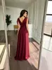Vestido largo estilo francés de cuello en V europeo y americano 2026, sin mangas, entallado en la cintura, vestido de lujo ligero, nuevo vestido de noche