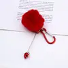 Mosquetón de pompón de peluche DIY, llavero de felpa elegante, accesorio para mochila y equipaje de estudiante, disponible para venta al por mayor