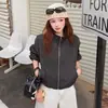 Procesamiento Personalizado Otoño 2026 Nuevo Estilo Coreano Holgada Cuello Alto Corta Chaqueta de Trabajo para Mujer Casual Versátil Impermeable Moderna