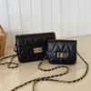 Bolso Retro de Bordado Estilo Coreano para Mujer 2025 Verano Nueva Moda Casual Bolso Cuadrado Pequeño Acolchado de Cadena para Hombro Cruzado