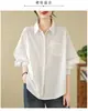 Foto Real da Nova Camisa Casual Artística Solta Afinando Estilo Outono 2025 para Mulheres
