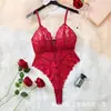 Conjunto de lingerie de uma peça em renda vermelha, estilo europeu e americano, com padrão vazado, sexy e sedutor, com design push-up, e um conjunto de camisola leve e transparente.