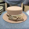 Chapéu de Lã Novo Outono e Inverno com Laço Estilo Hepburn Chapéu Elegante de Pescador Feminino Chapéu de Balde Retrô Francês Chapéu de Aba Larga