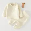 Conjunto de Bebê Outono e Inverno de Seda, Roupa Térmica Espessa para Recém-Nascidos, Conjunto de Roupas de Outono para Bebês de 0-12 Meses