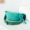 Nueva bolsa para niños, moderna, simple, color liso, casual, mochila pequeña, para niños y niñas, deportiva, moderna, bolsa de pecho, cabe el teléfono móvil