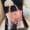 Bolso de Mano Retro Francés de Nicho para Mujer 2026 Nuevo Verano Versátil de Moda Bolso Cubo Bolso de Hombro Único Cruzado