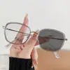 Nuevas Gafas que Cambian de Color y Bloquean la Luz Azul, Gafas Lisas de Alta Gama Estilo Coreano para Mujer, Monturas de Gafas Modernas Estilo Coreano para Hombre
