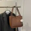 Bolsas Populares de Este Año Bolso Cubo para Mujer 2025 Bolso Nuevo de Aspecto Caro Retro Otoño Bolso de Hombro Único para el Brazo Bolso de Viaje