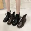 Botines Martin de tacón grueso para mujer, moda otoño 2026, punta cuadrada, con cordones, botines cortos para tobillo, botines cortos versátiles de tacón medio