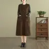 Foto real de vestido sin mangas de pana de color liso vintage para mujer, nuevo vestido chaleco de punto de longitud media para otoño e invierno