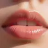 Maquillaje de Labios Suave al Tacto como Piel de Bebé con Cabezal de Cepillo de Silicona para una Aplicación Suave y Uniforme con un Acabado Estético