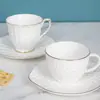 Xícara de café estilo europeu de porcelana óssea com borda dourada, conjunto de xícara e pires de cerâmica com aparência sofisticada, presente, atacado, xícara de chá da tarde para casa