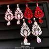 Brincos elegantes europeus e americanos de luxo leve cravejados de strass, brincos longos de cristal luxuosos e brilhantes, brincos de noiva da moda para mulheres