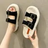 Pantuflas de Piel Gruesas de Moda con Doble Hebilla para Mujer 2026 Nuevas Pantuflas de Algodón con Felpa para Uso Exterior Hebilla de Cuero Correa Única Otoño/Invierno