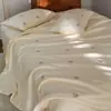 Frescor de Verão 60s Lenzing Tencel Colcha de Verão Conjunto de Quatro Peças Bordado de Rosa Estilo Saia de Cama Romântico Classe A Colcha de Verão para Ar Condicionado