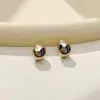 Pendientes minimalistas de alta gama, modernos y a la moda, pendientes versátiles de estilo vintage nicho, adecuados para el uso diario, pendientes de botón brillantes y aros