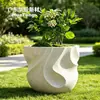 Combinação de Superfície Curva Simétrica Vaso de Cimento Criativo Embelezamento de Rua Comercial Vaso de Flores Turismo Cultural Área Cênica Vaso de Flores de Concreto Leve