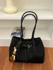 Moda retro transfronteiriça, bolsa tote minimalista para o dia a dia, design de nicho, alta qualidade, casual, estilosa e leve, bolsa de ombro/bolsa de axila