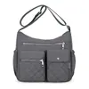 Bolsa transversal de nylon de grande capacidade, novo estilo para mulheres, bolsa de ombro popular para mulheres de meia-idade, bolsa casual para mães, bolsa de tecido 2026