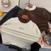 Camiseta Interior para Niños Otoño e Invierno 2025 Nueva Camiseta de Manga Larga con Letras para Niños Cuello Semi Alto Top Cepillado Cálido Moderno