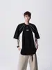 Camiseta de Manga Corta con Puntadas de Contraste Bordadas de Marca de Moda para Hombre, Verano 2026 Nuevo Diseño Retro Americano con Bloques de Color, Manga Media