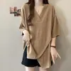 Camiseta Irregular de Manga Curta com Decote V Cruzado Plus Size para Mulheres, Novo Estilo de Verão, Caimento Solto, Emagrecimento, Cobre o Corpo, Top de Comprimento Médio