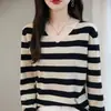 Nuevo top de punto a rayas estilo coreano para mujer, de manga larga y cuello en V, elegante, holgado, versátil, top casual con bloques de color para otoño e invierno