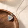 Collar Versátil y Elegante Ojo de Diablo Corazón de Venta Caliente Transfronteriza, Conjunto de Joyería de Cadena para Clavícula de Nicho de Lujo Ligero para Mujer