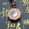 Madera de Azufaifo Golpeada por Rayo Natural Plata de Ley Incrustada Colgante Tai Chi Bagua Colgante Placa de Madera de Siete Estrellas Colgante de Joyería Portátil Hecho a Mano