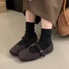 Sapatos Femininos Mary Jane Peludos Tendência Estilo Francês Retrô 2026 Outono e Inverno Novos Mocassins Planos Elegantes de Alta Qualidade para Uso Externo