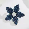 Diseño Original, Lujo Ligero y Sensación de Alta Gama, Broche de Flor Tricolor, Aleación de Cobre Incrustada con Circonita, Accesorio para Saco de Traje, Pin para Mujer