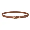 Cinto Feminino Pequeno de Couro com Detalhes Decorativos, Adequado para Vestidos, Simples e Versátil, Pode ser Combinado com Jeans, Feito de Couro Preto de Alta Qualidade, em Estoque