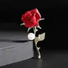 Broche de loto rosa vintage Guofeng, elegante broche de loto esmaltado de color rosa, accesorio para cheongsam y ramillete.