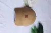 Gorra de Béisbol Bordada con Letra Pequeña Nueva 2025 para Mujer Versátil Parte Superior Suave 100% Algodón de Alta Calidad Visera de Pato Hace que la Cara se Vea Más Pequeña