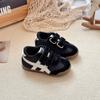 Tênis Retro Versátil Forrest Gump Infantil Lançamento Primavera 2025 Tênis Casuais Antiderrapantes de Solado Macio para Meninas Sapatos Esportivos para Meninas