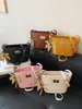 Bolso de Mano Tendencia Estilo Coreano de Alto Valor Estético para Mujer, Nuevo de Moda Verano 2026 Color Sólido Único Simple Bolso Cruzado