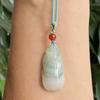 Colgante Tianshan Verde Amuleto de la Paz Jade de Seda Dorada de Xinjiang Blanco con Vetas Verdes Hebilla de la Paz Color Jadeíta con Vetas de Flores Colgante de Jade