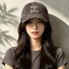 Boné de Baseball Vintage Lavado Retro Americano com Bordado de Letras para Homens e Mulheres Aba Macia Boné Plano Streetwear Versátil Chapéu de Proteção Solar